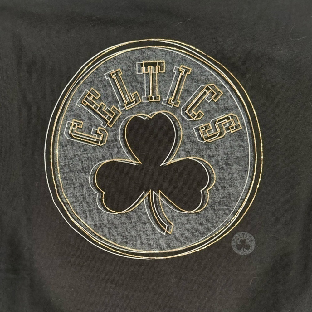 Boston Celtics T Shirt Mens Large Black Gold Clover Graphic NBA Basketball Tee - Picture 2 of 8